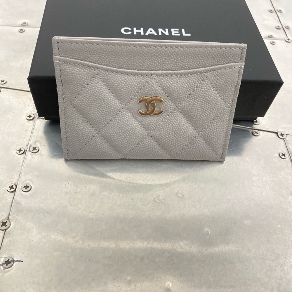 Chanel 21A grey caviar cardholder - Picture 1 of 3